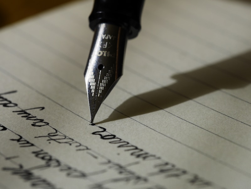 Fountain pen and writing paper